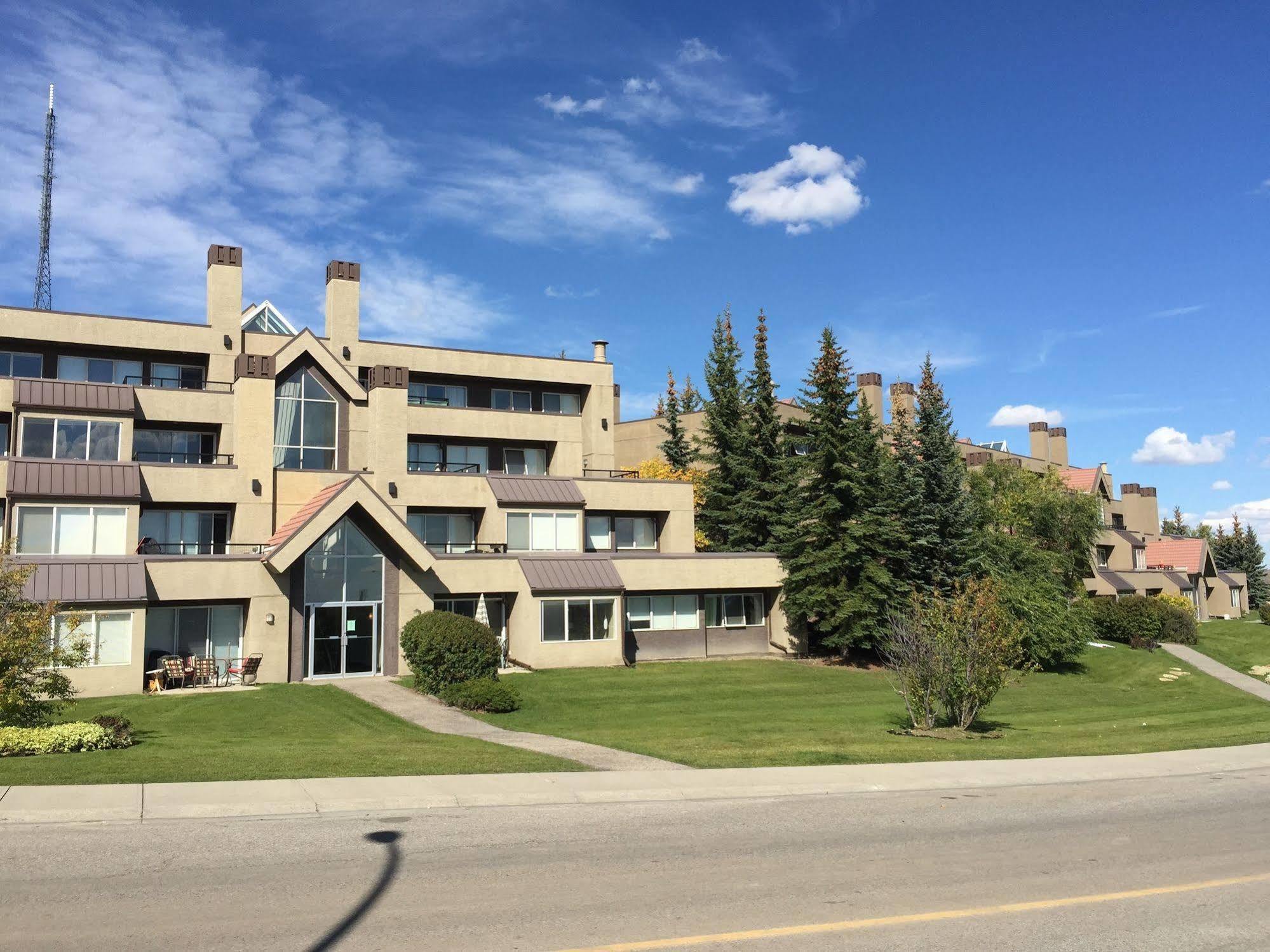 Olympic Suites YYC Exterior foto